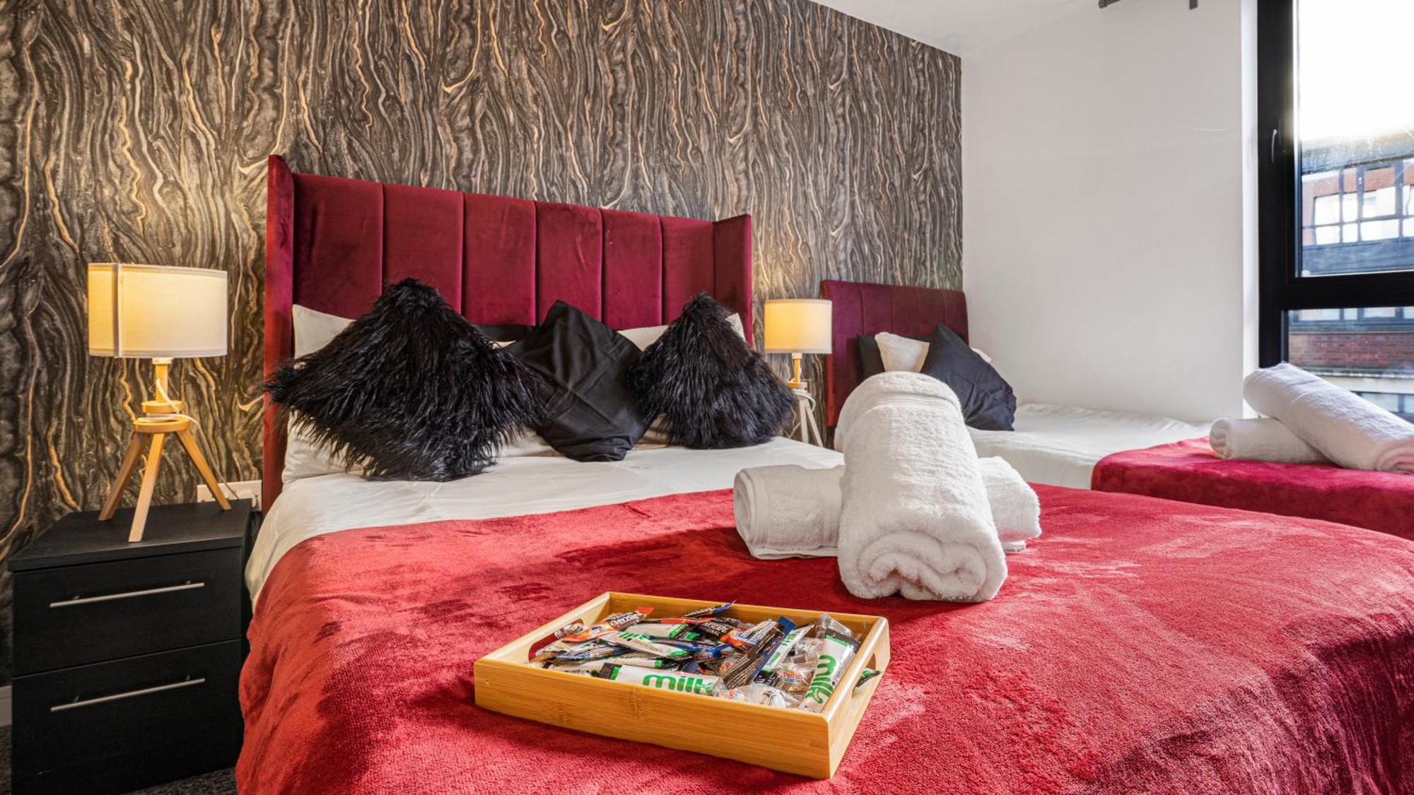 Oceanic Bliss: 2 Bed 2 Bath + Free Park + Netflix Apartment Birmingham Ngoại thất bức ảnh