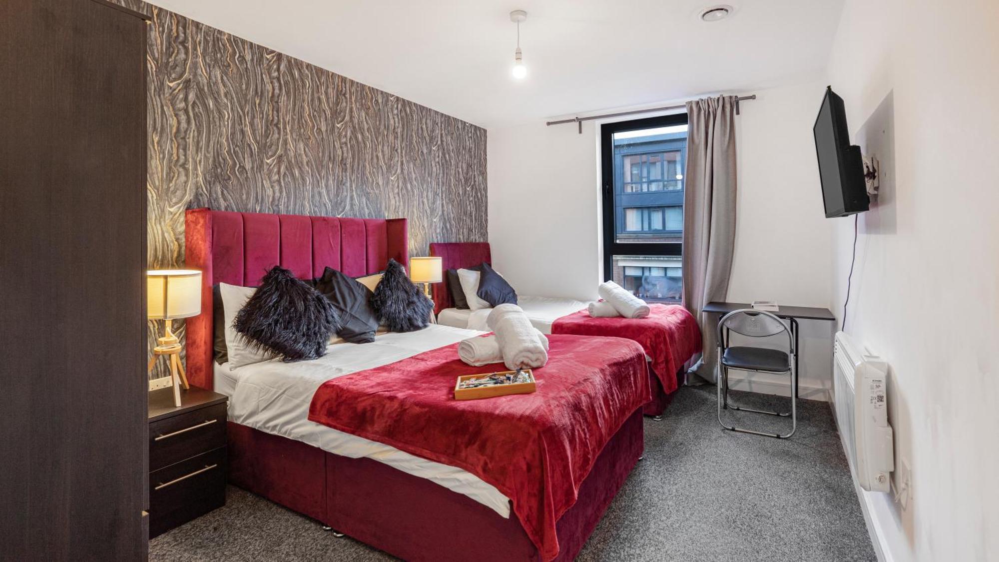Oceanic Bliss: 2 Bed 2 Bath + Free Park + Netflix Apartment Birmingham Ngoại thất bức ảnh