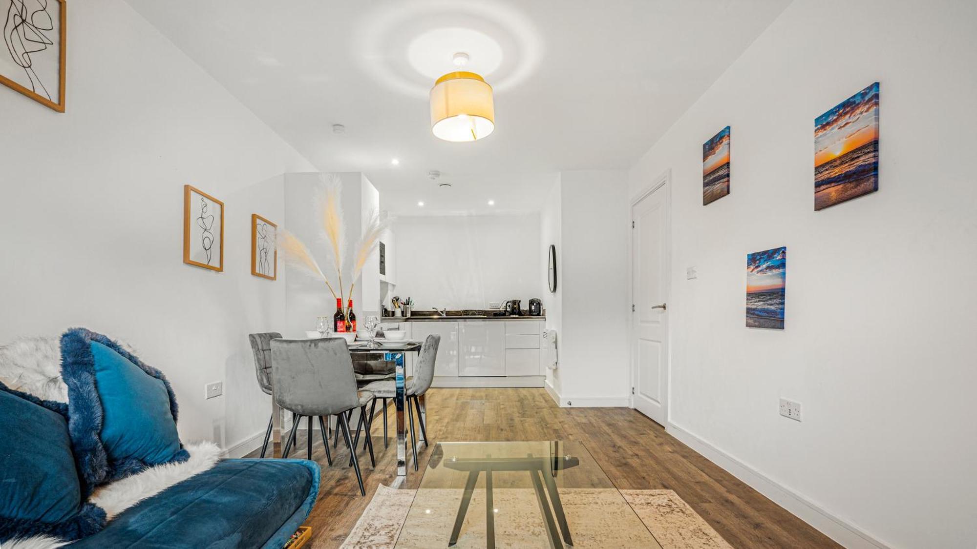 Oceanic Bliss: 2 Bed 2 Bath + Free Park + Netflix Apartment Birmingham Ngoại thất bức ảnh