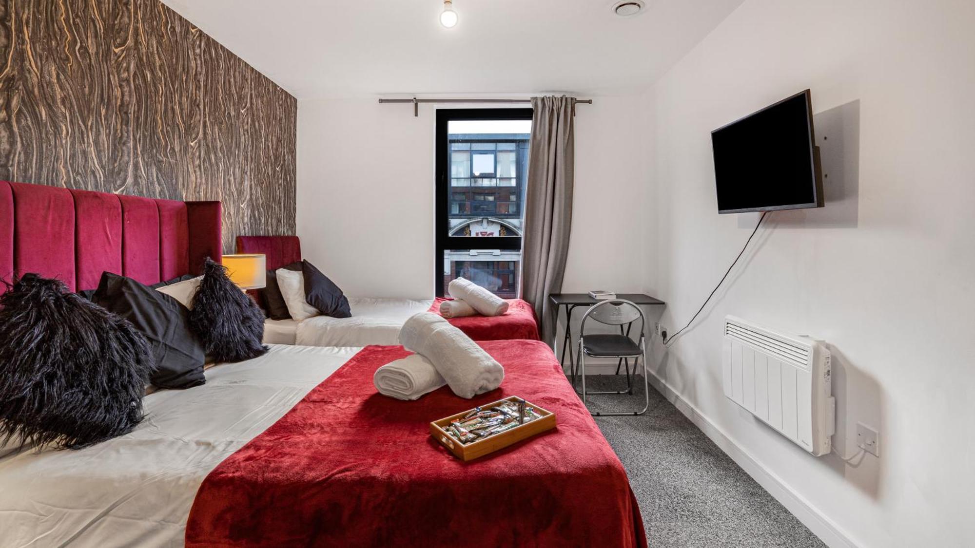 Oceanic Bliss: 2 Bed 2 Bath + Free Park + Netflix Apartment Birmingham Ngoại thất bức ảnh